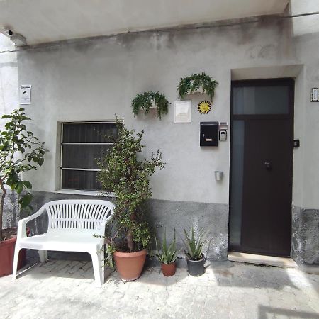 Graniti "The Gole Of Alcantara Living In The Dream'S Room" מראה חיצוני תמונה