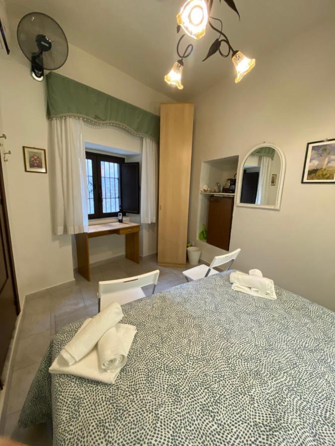 Graniti "The Gole Of Alcantara Living In The Dream'S Room" מראה חיצוני תמונה